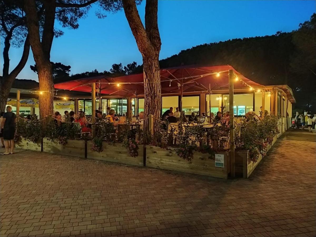 Campeggio Del Forte Marina Di Bibbona Bagian luar foto