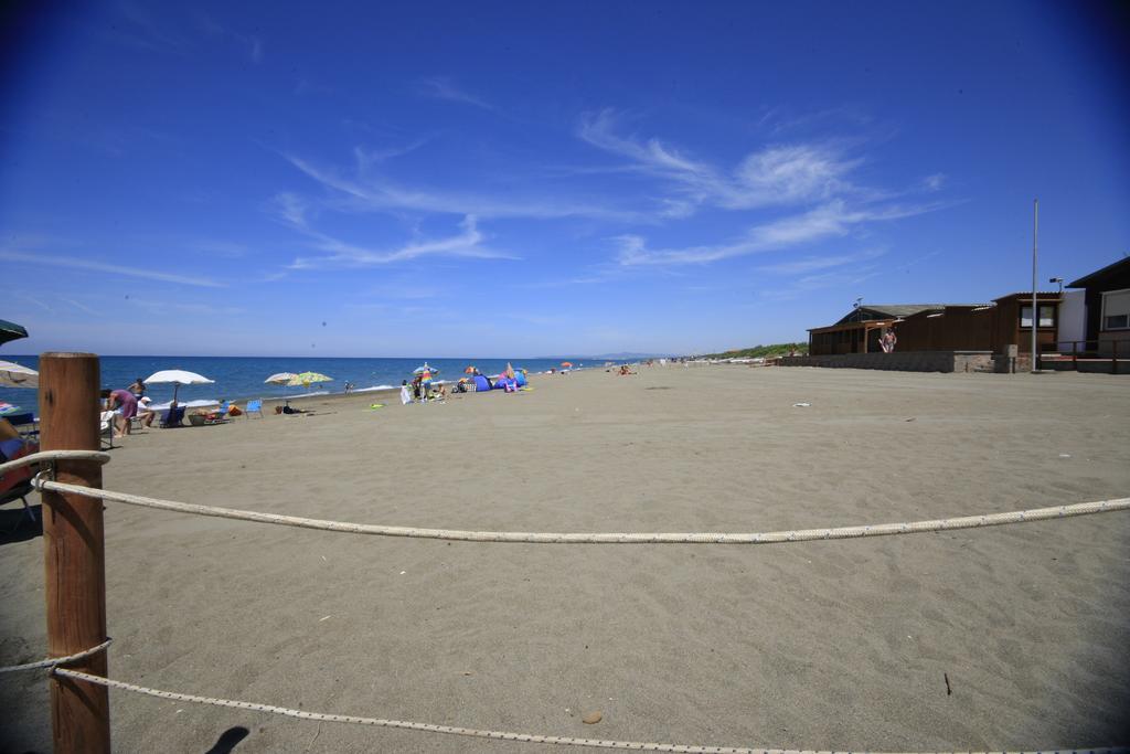 Campeggio Del Forte Marina Di Bibbona Bagian luar foto