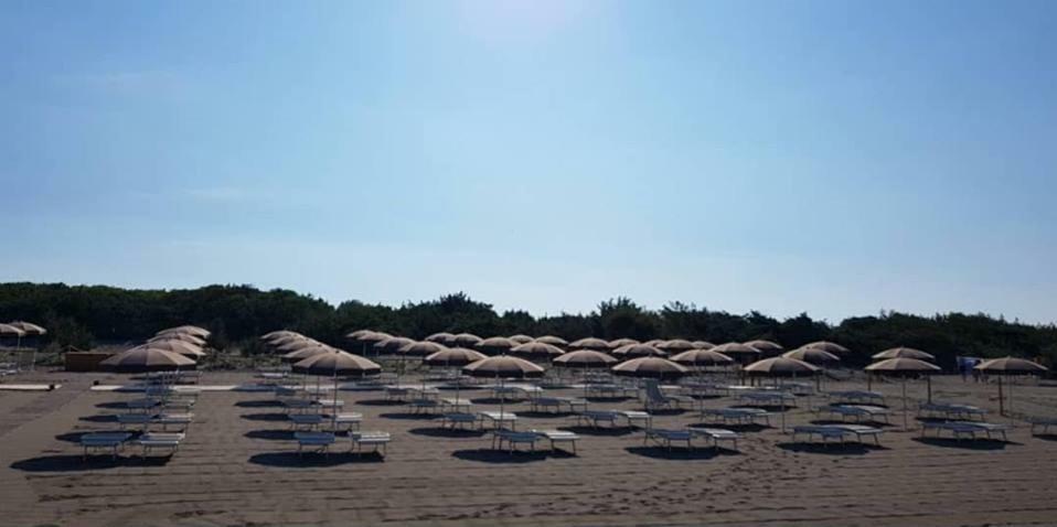 Campeggio Del Forte Marina Di Bibbona Bagian luar foto